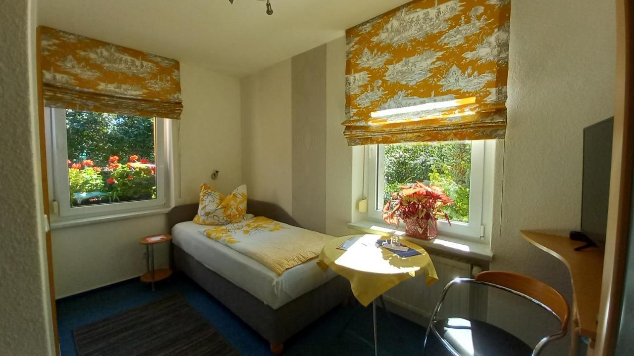 Pension Fueg Дрезден Экстерьер фото